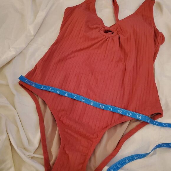 NWOT Kona Sol Plunge Tie-Back Ribbed Onepiece. Size Large - Picture 5 of 8